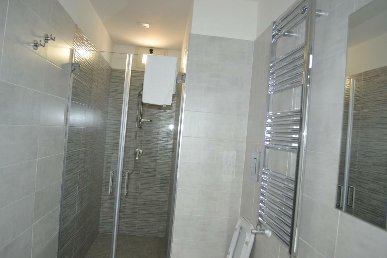 Marina Guest Home Napoli Bagian luar foto